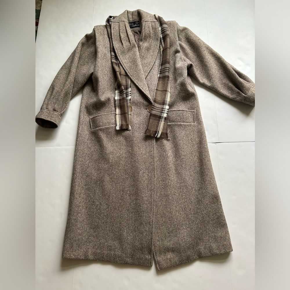Vintage 80’s Noble Fashion women long coat 
Made in USA 
Herringbone tweed